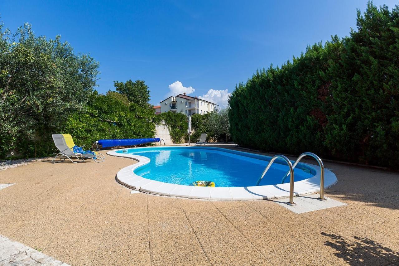 Apartments With A Swimming Pool Novigrad - 7078 Buitenkant foto