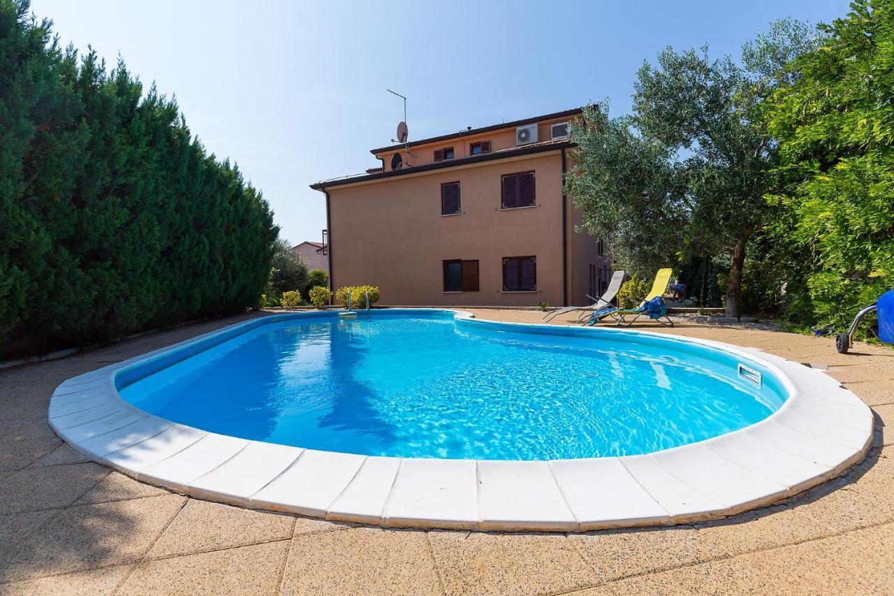Apartments With A Swimming Pool Novigrad - 7078 Buitenkant foto
